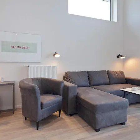 Apartment 6 Person In
