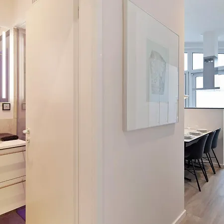 6 Personen In 아파트